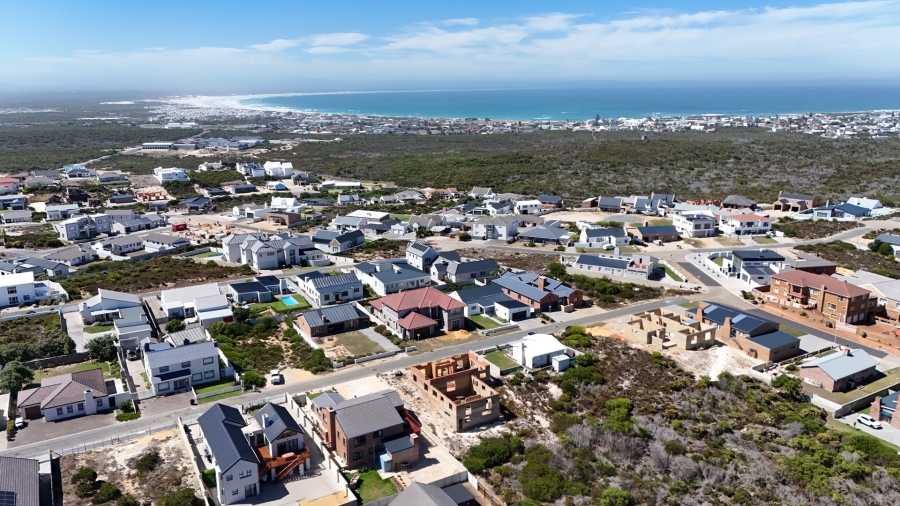 6 Bedroom Property for Sale in Struisbaai Western Cape